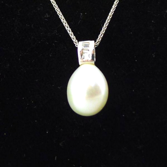 14k Solid White Gold Necklace With 14k Gold Pendant & 9mm Genuine Pearl Quartz - Picture 9 of 13